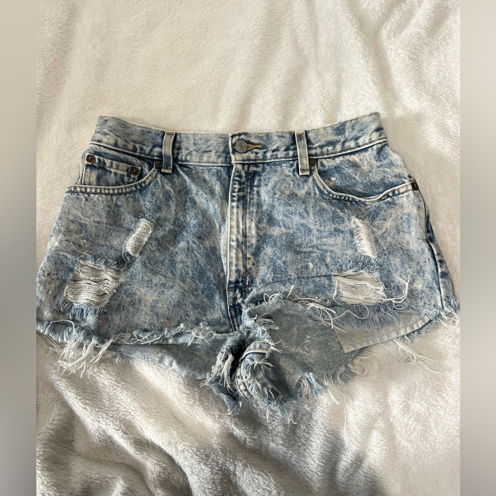 Vintage Levi's Light Blue Distressed Denim 550 Shorts Sz 12